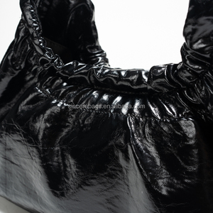 Nuevo Bolso de Hombro de Diseñador de Moda 2026 al por Mayor, Bolso Hobo con Correa Ajustable, de Cuero PU Sintético Suave y Cuero Genuino, Ideal para Fiestas - Product Image 4