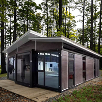 Maison préfabriquée extensible hautement efficace en forme d'appartement avec panneau sandwich en acier et installation rapide