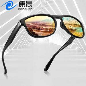 Gafas de sol cuadradas de estilo europeo para mujer, montura de plástico UV400, lentes de PC, protección solar, accesorios de moda, origen Wenzhou - Product Image 2