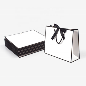 Thời Trang Đơn Giản Phong Cách Túi Giấy Với Màu Đen Cạnh Quần Áo Bao Bì Quà Tặng Tote Túi Mua Sắm Túi Giấy Thích Hợp Cho Giày Quần Áo - Product Image 2