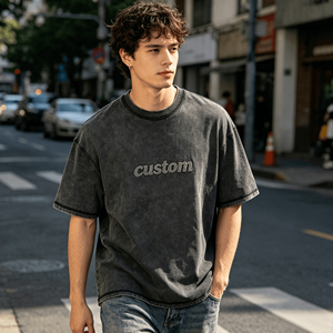 เสื้อยืดคอตตอนทรงโอเวอร์ไซส์สำหรับผู้ชาย แบบหนา พิมพ์ลายกราฟิกแบบ DTG ปักลายแบบกำหนดเอง ล้างสีแบบ Acid Wash พร้อมลายพิมพ์นูนแบบพัฟ - Product Image 2