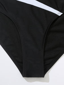 Vente en gros Chine 2025 – Nouveauté : Maillot de bain sexy et tendance pour femme, combinaison moulante et élégante pour les vacances - Product Image 3