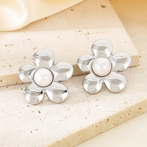 Nouvelle Arrivée Boucles d'Oreilles Pendantes Fleur en Alliage de Cuivre Plaqué Or 18K Étanche Tendance Cadeau Femme - Product Image 5