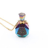 Collier pendentif bouteille de parfum en pierre de cristal à facettes pour femme