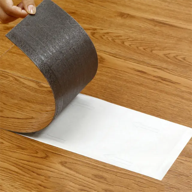 नव डिजाइन फैशनेबल स्वयं चिपकने वाला पीवीसी फर्श टाइल पीवीसी vinyl फर्श और पीवीसी फर्श