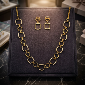 Collar de Perlas de Imitación con Diseño de Mariposa Clásico y Bonito para Mujer de Kanhai Jewels LLP, Chapado en Dos Tonos, Regalo de Boda - Product Image 2