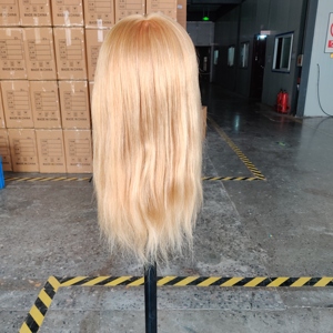 Tête de mannequin en cheveux blonds de 18 pouces, tête d'entraînement professionnelle, pratique pour la coiffure, mannequin de coiffure avec de vrais cheveux humains - Product Image 2