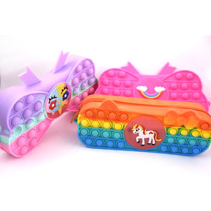 Nuevos Accesorios de Papelería, Estuche Escolar de Silicona Suave y Bonito, Estuche de Múltiples Formas para Niños - Product Image 1