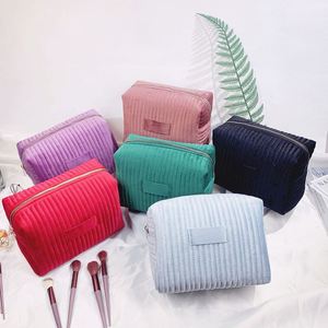 Bolsa de Cosméticos de Viaje de Lujo Personalizada, Bolsa de Maquillaje de Felpa a Rayas para Damas de Honor, en Oferta - Product Image 4