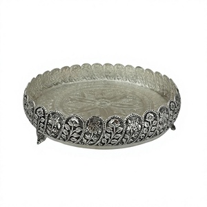 Urli Floral Tallado con Precisión, Patrimonio Artístico - Product Image 1