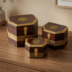Hermosa Caja de Madera con Incrustaciones de Latón Dorado, Hecha a Mano, con Múltiples Compartimentos, para Decoración del Hogar u Oficina, Regalo para Ramadán o Graduación - Product Image 3