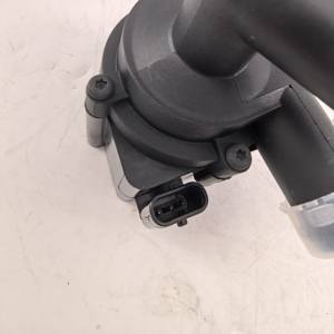 <span class=keywords><strong>Pompe</strong></span> à eau <span class=keywords><strong>de</strong></span> <span class=keywords><strong>refroidissement</strong></span> auxiliaire pour VW <span class=keywords><strong>Golf</strong></span> Passat Tiguan Audi A4-<span class=keywords><strong>6</strong></span> Q5 OEM 5N0965561 5N0965561A - Product Image 5