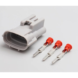 Conector de Alternador Dragon Leap DT04-3P-P007 Macho de 3 Pines para Vehículos Toyota y Lexus - Product Image 2