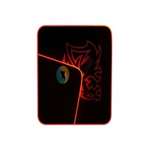 Tappetino per <span class=keywords><strong>Mouse</strong></span> Luminoso Personalizzato RGB con Controllo Vocale, Poggiapolsi, Ricarica Wireless, Effetto Luminoso e Logo - Product Image 1
