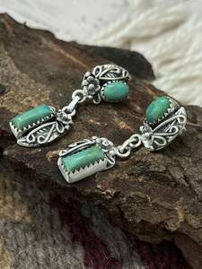 Boucles d'oreilles en argent sterling faites à la main avec turquoise Kingman, cadeau pour femme - Product Image 4