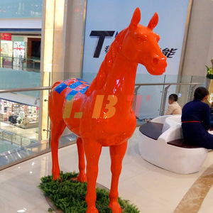 Sculpture de cheval en fibre de verre peinte Libit LBT 041, figurine à poser au sol pour extérieur, motif animal, décoration du Nouvel An chinois - Product Image 4