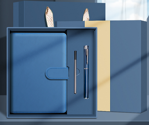 Biểu Tượng Tùy Chỉnh A5 <span class=keywords><strong>PU</strong></span> Da Máy Tính Xách Tay Với Pen Set 100 Trang Hàng Ngày Tạp Chí Nhật Ký Cho Sinh Viên Kinh Doanh Văn Phòng Chủ Đề May Trường - Product Image 1