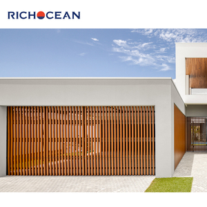 Portes <span class=keywords><strong>de</strong></span> <span class=keywords><strong>garage</strong></span> automatiques électriques invisibles en aluminium sectionnelles en bois isolées <span class=keywords><strong>de</strong></span> luxe Richocean pour les maisons - Product Image 6