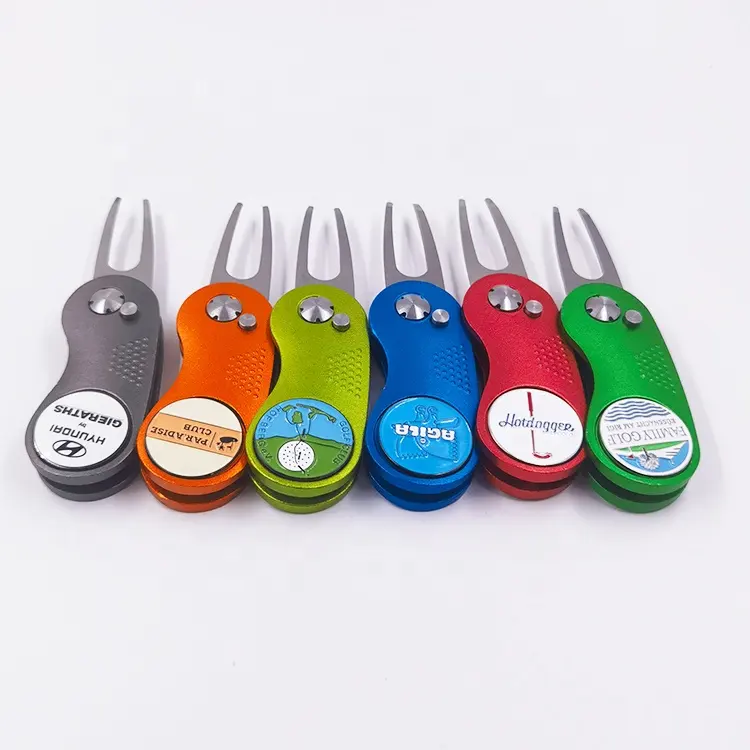 2023 personal isierte Switch Blade Golf Magnet Divot Tool Golfschläger Marker