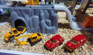 Jouets de <span class=keywords><strong>garage</strong></span> pour enfants, circuit de voitures en métal, stationnement DIY, véhicules miniatures, camion de pompiers, jouet pour enfants - Product Image 2