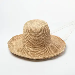 Y-F קיץ חדש תחרה רצועות רפיה קש אגן מגבעת כובע uv חיצוני שמש צל מתקפל בתפזורת קש כובע עם לוגו