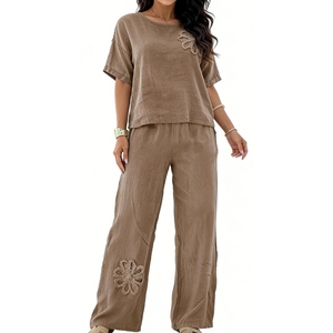 ชุดเซ็ต 2 ชิ้น เสื้อแขนสั้นปักลายลำลองไซส์พลัสสำหรับผู้หญิง และกางเกงขายาวเอวสูงทรงหลวม แฟชั่น - Product Image 3