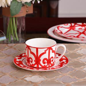 Juego de Vajilla de Porcelana China Roja Española de Lujo, Juego de Tazas, Caja de Regalo para Boda, Decoración del Hogar Estilo Español, Comedor, Estilo Occidental Moderno - Product Image 4