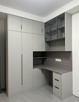 Armoire de luxe évolutive pour enfants, profil de sécurité arrondi, idéale pour les chambres en suite de villas