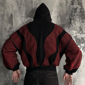 Sweat à capuche court pour homme en molleton de coton épais, style Y2K Grunge, déstructuré, à bords bruts et panneau rouge, personnalisé pour la fabrication de vêtements - Product Image 2