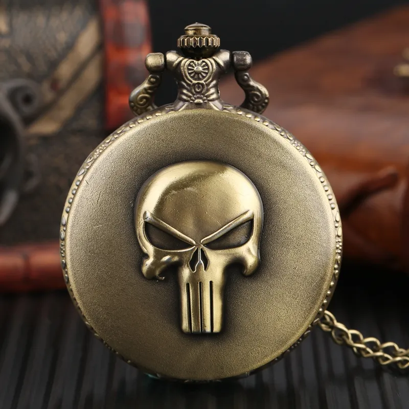 3D Metal Punisher kafatası amblem kolye zincir saat kolye bronz Analog Steampunk kuvars cep saati erkekler için