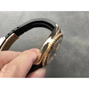 นาฬิกาอัตโนมัติ Drioshipping - โลโก้สั่งทำได้ ดีไซน์คลาสสิคสำหรับดำน้ำ ตัวเรือนสแตนเลส กระจกแซฟไฟร์ กันน้ำ พร้อมฟังก์ชั่นโครโนกราฟ - Product Image 3