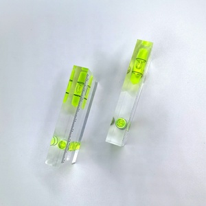 Mini niveau à bulle carré multifonctionnel transparent haute précision 90° 180. Niveau magnétique bidirectionnel avec aimant 95x50x15mm - Product Image 3
