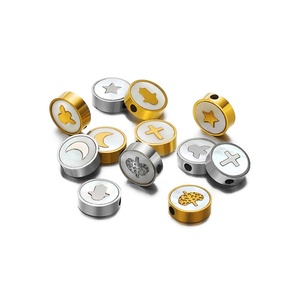 Perline a disco in acciaio inossidabile galvanizzato con foro piccolo, a tema retrò stella, luna e croce, con intarsio in conchiglia, ciondolo trendy per bigiotteria fai da te in stile europeo e americano - Product Image 5
