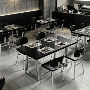 Tavoli Industriali in Legno Massello Nero con Sedie Imbottite per Caffè, Ristoranti, Bar, Piccoli Pub e Taverne - Telaio in Metallo Personalizzabile - Product Image 3
