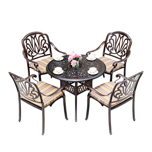 Ensemble de jardin en aluminium coulé 4 places, mobilier d'extérieur de style traditionnel, table et chaises de patio résistantes aux intempéries - Product Image 1
