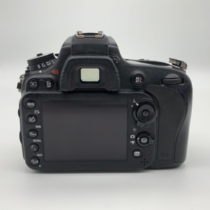 中古ニコンD610デジタル一眼レフカメラ、アクセサリー付き、Wi-Fi対応、再販可能、中古ニコンD610ボディ、バッテリーと充電器付き - Product Image 1