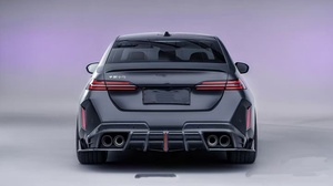 ชุดแต่งคาร์บอนไฟเบอร์สำหรับ BMW G90 M5 รุ่น AE-style ประกอบด้วยลิ้นหน้าคาร์บอนไฟเบอร์ ดิฟฟิวเซอร์ สปอยเลอร์ และสเกิร์ตข้าง - Product Image 4