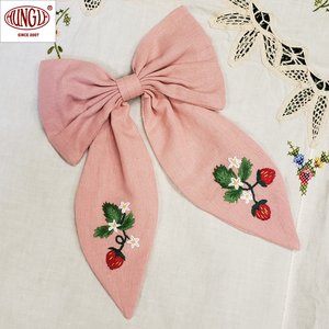 Produit en coton vintage avec style élégant de broderie à nœud jaune - Product Image 2