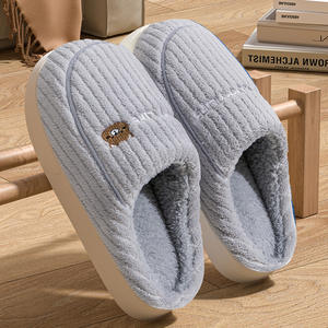 Pantuflas de Invierno para Hombre y Mujer, Ajuste Universal, Antideslizantes, Suaves y Cálidas, Calzado para el Hogar - Product Image 2