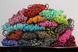 JKSS-005 Multicolore 7 brins 550 paracord 31 mètres 750 100FT tressé nylon paracord polyester paracord 4mm - Product Image 4