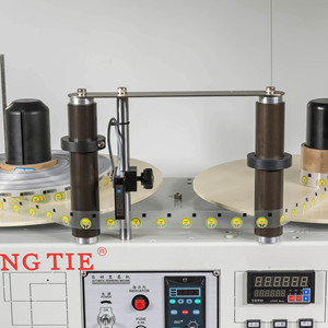 Nueva Máquina Laminadora y Rebobinadora Automática de Etiquetas Lingtie Xiamen con Motor 220V, 1 Año de Garantía - Product Image 3