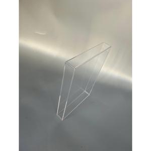 Estuche Protector de Plexiglás Estándar Mediano Shonen Jump para Cajas de Papel y Medios - Product Image 3