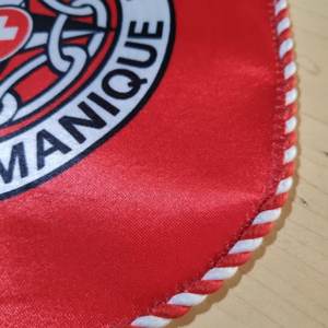Commercio all'ingrosso di gagliardetti personalizzati di sublimazione raso bandiere personalizzate di scambio di gagliardetti di calcio per eventi sportivi - Product Image 6