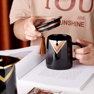 Taza <span class=keywords><strong>de</strong></span> Cerámica con <span class=keywords><strong>Diseño</strong></span> <span class=keywords><strong>de</strong></span> Birrete <span class=keywords><strong>de</strong></span> Doctorado o Licenciatura, Regalo <span class=keywords><strong>de</strong></span> Graduación, Alta Calidad, Resistente a Altas Temperaturas, <span class=keywords><strong>Diseño</strong></span> Moderno y Minimalista, con Tapa, Color JADE - Product Image 3