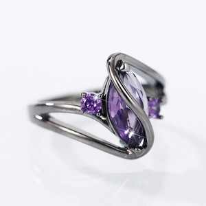 Anello in Cristallo Viola Gunmetal a Forma di Marquise per Donne, Elegante Accessorio di Moda per Uso Quotidiano - Product Image 4