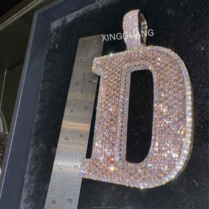 कस्टम कैपिटल लेटर डी पेंडेंट पास डायमंड टेस्ट रा मोइससानाइट 925 स्टर्लिंग सिल्वर पार्टी उपहार फैशन पेलेंट गहने - Product Image 2