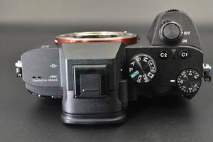 Cámara Digital Profesional HFT Alpha <span class=keywords><strong>A7</strong></span> <span class=keywords><strong>III</strong></span> con Lente 28-70mm F3.5-5.6 OSS, Sin Espejo, Full-frame, Video 4K UHD, Cámara Económica con Tarjeta SD - Product Image 5