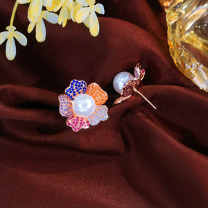 Orecchini a Perno Multicolore con Zirconi Cubici, Orecchini a Fiore con Perla per Donna, <span class=keywords><strong>Gioielli</strong></span> da Festa Placcati in Oro Rosa - Product Image 4