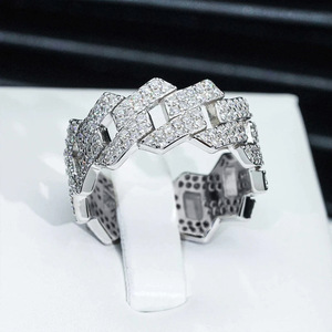 Anello Futuristico Punk da Donna, Gioiello Scintillante alla Moda - Product Image 5