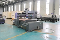 Machine de fraisage CNC à 3 axes avec changeur d'outils automatique pour le travail du bois, la fabrication de meubles et de placards, routeur CNC AKM1325C